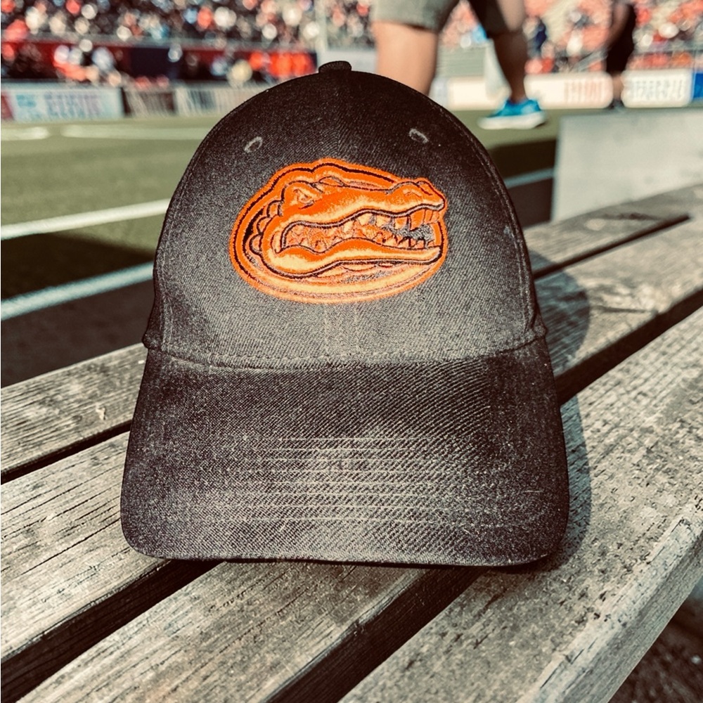 Florida Gators Nike Legacy OSFM Black Hat Solid Back EUC